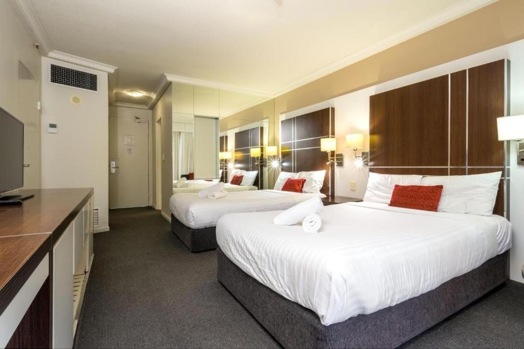 Close To Everything! Beautiful Hotel Studio'S, Sleeps 4 Гоулд Коуст Екстериор снимка