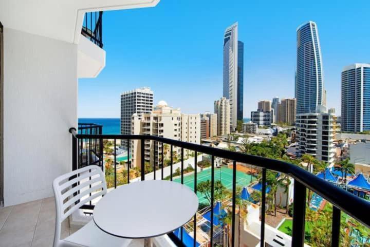 Close To Everything! Beautiful Hotel Studio'S, Sleeps 4 Гоулд Коуст Екстериор снимка